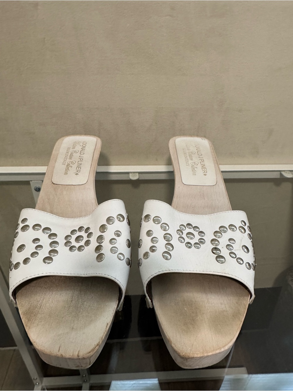 Donald J Pliner White Studded Leather Clog Slides size 8 - Picture 3 of 4